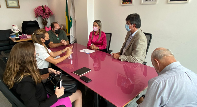 Sinduscon-DF participa de reunião com deputada distrital Jaqueline Silva