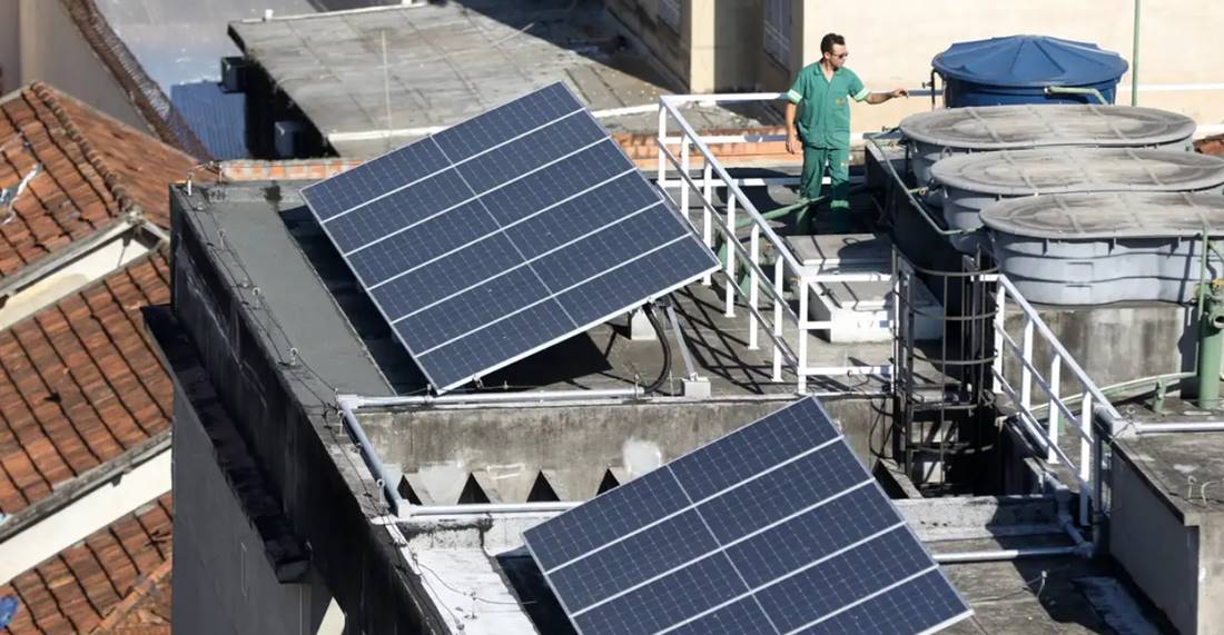 Queda de juros pode aquecer consumo de energia solar, diz diretor do Sinduscon-DF