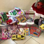 Sinduscon-DF doa brinquedos para projeto Natal Sempre Monumental SESC Solidário