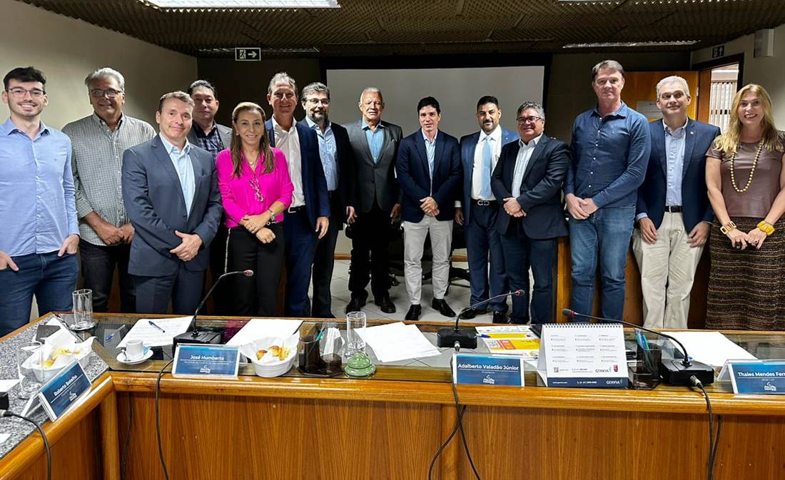 Líderes da construção civil em reunião com secretário de Governo do DF, José Humberto | Foto: Sinduscon-DF